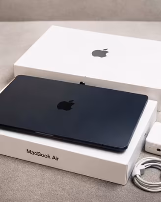 MacBook Air M4 13” 16GB RAM 512GB SSD