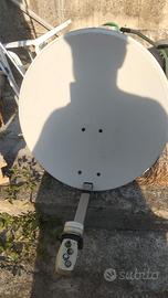 Parabola 60 cm con Staffa e LNB 4 Uscite Usata