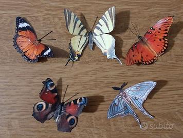 Farfalle finte realistiche