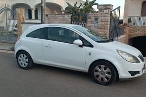 Opel corsa 2010 gpl