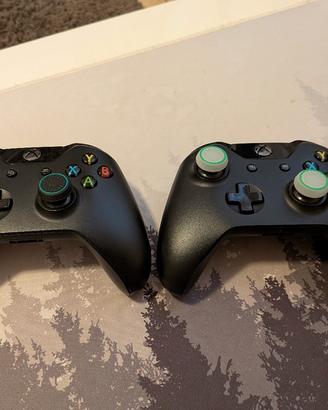 Lotto 2 controller Xbox One ( da testare )