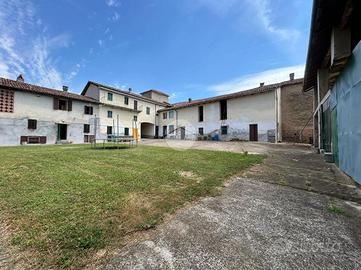 CASA SEMINDIPENDENTE A CALLIANO