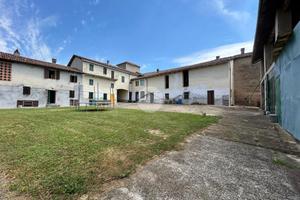 CASA SEMINDIPENDENTE A CALLIANO