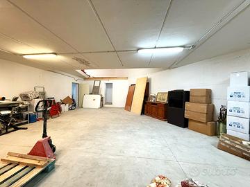 Locale commerciale fronte strada