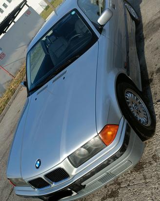 BMW e36 coupé 318is 