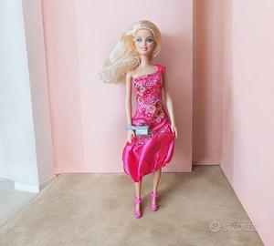Barbie party con abito e accessori