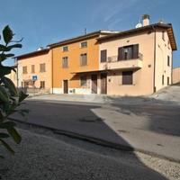 CASA SEMINDIPENDENTE A GUALDO TADINO