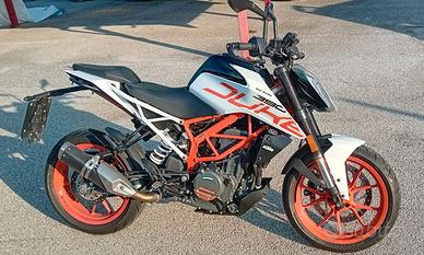 KTM DUKE 390