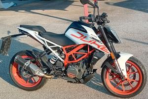 KTM DUKE 390