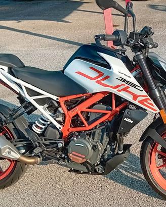 KTM DUKE 390