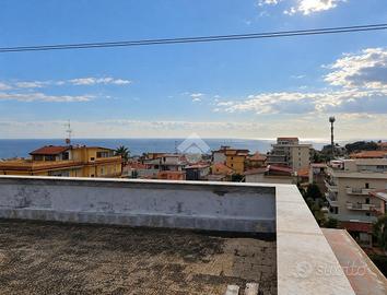3 LOCALI A GRAVINA DI CATANIA