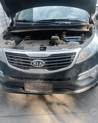 Kia Sportage 2014 1.7 TDI D4FD demolito per ricamb