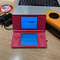 Nintendo DSi – Rosa con Speaker Yoigo
