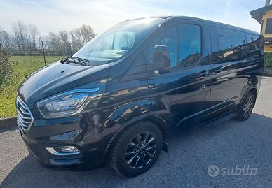 ford tourneo custom Titanium 8 posti nero