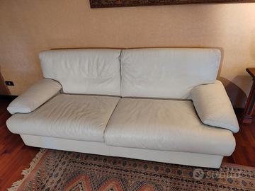 Divano in pelle 3 posti