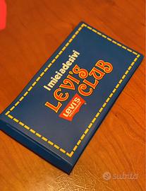 Raccoglitore e figurine vintage levi's