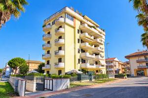 2 LOCALI A ALBA ADRIATICA