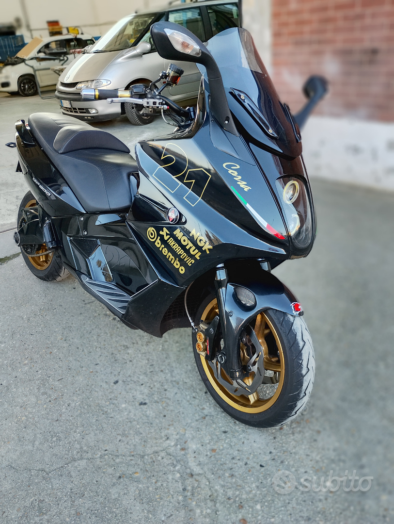 Moto Gp 900 Scooter Gilera Gp 1000 Scooter Gilera GP 900 Moto E