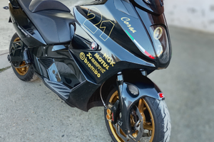 Scooter Gilera GP 900