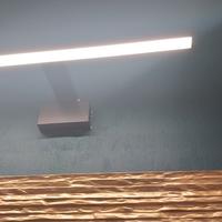 luce LED sopra specchi