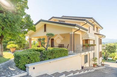 VILLA SINGOLA A RIPI