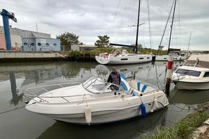 Quicksilver Flamingo 620