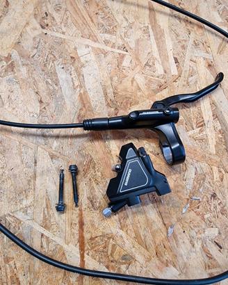 Freno Posteriore Shimano BR-UR300 e MT200 FM