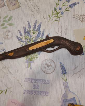 Pistola in ceramica       