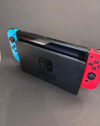 Nintendo Swicht blu/rosso+accesori,ottime condizi!