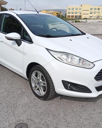 Ford Fiesta 1.5TDCi 75Cv Titanium Unico Proprietar