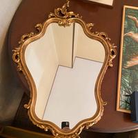 Specchio con cornice in legno vintage dipinto oro