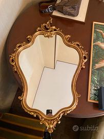 Specchio con cornice in legno vintage dipinto oro