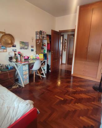 Attico con p.auto riservato e vista mare t.natale