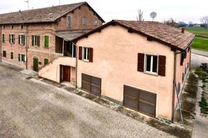 3 LOCALI A NOVELLARA