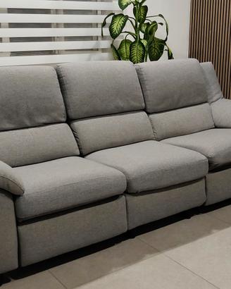 Divano 4 posti 3 sedute  - Poltronesofà