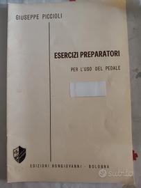 Esercizi preparatori per l'uso del pedale 