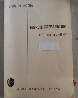 Esercizi preparatori per l'uso del pedale 