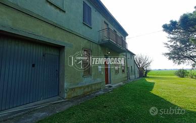 VILLA BIFAMILIARE