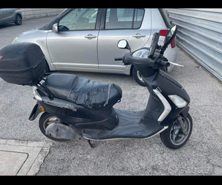 Scooter piaggio fly