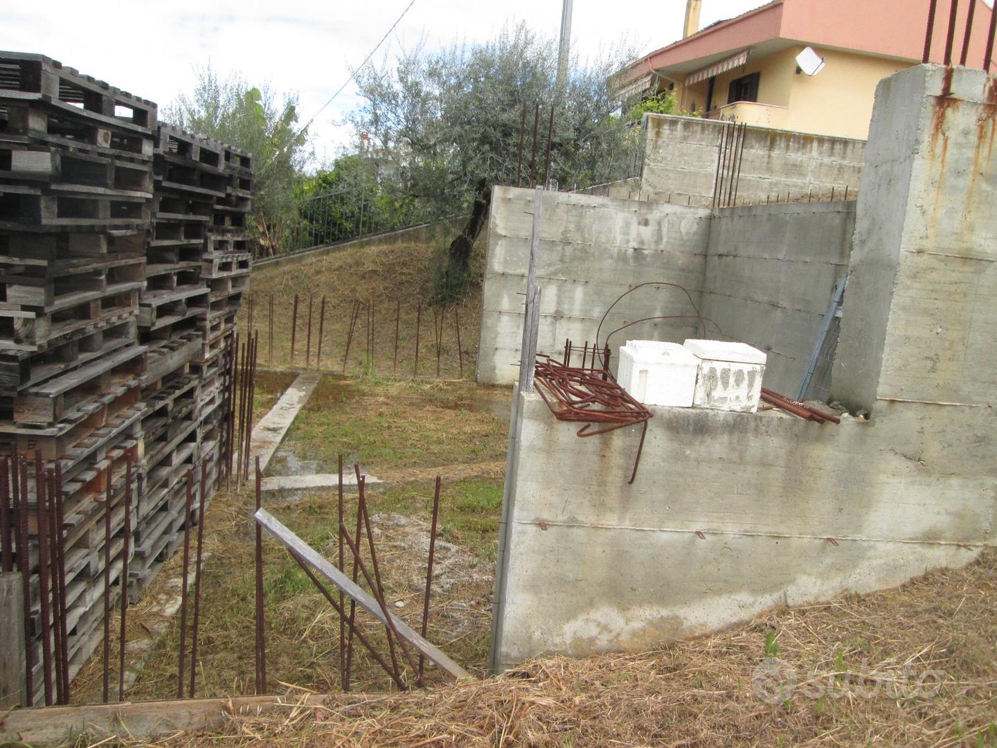 Rif. 227B Terreno a Collecorvino - Vista 2