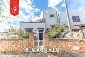 Villa di 200 m² con 4 locali e box auto doppio a G