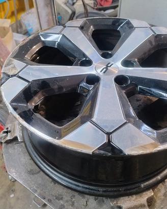 n.2 cerchi in alluminio 18 pollici danneggiati