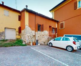 CASA INDIPENDENTE IN PIAZZA A SAVIGNO