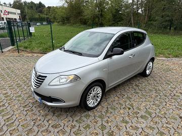 Lancia Ypsilon 0.9 TwinAir 85 CV 5P S&S DFN Automa
