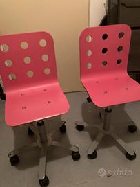 Coppia di sedie rosa