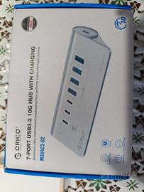Hub Orico 7 porte 10 Gbps. 4 porte USB-C e 3 USB A