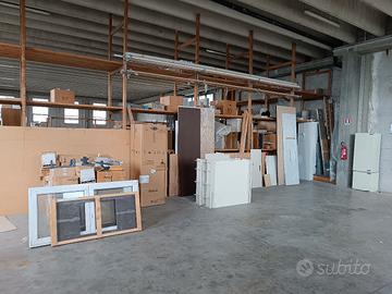 Svuota magazzino mobilificio 
