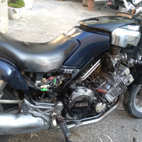 Vendo pezzi di moto FZX 750 YAMAHA