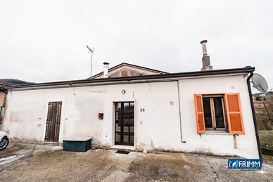 Casa indipendente con giardino - Baranello
