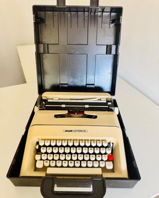 Macchina da  scrivere Olivetti Lettera 35